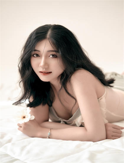 《一克拉的室友》与当代文化：绿幕的拍摄技巧与后期合成 揭示电影的文化价值与意义